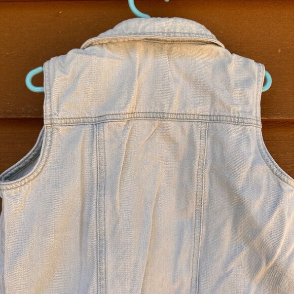 Fabkids Light Blue Denim Jean Vest Girls XL 100% Cotton Sleeveless Button-Front - Picture 7 of 8